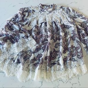 Loft NWT Paisley Lace Bell Sleeve Blouse
